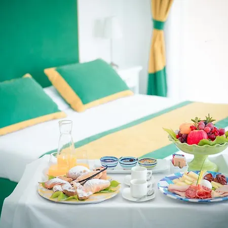 Eliana Hotel Península Sorrentina