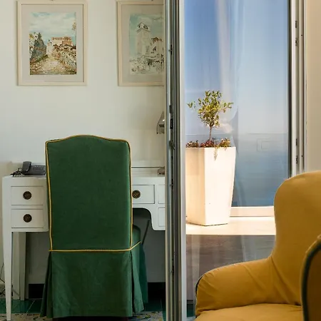 Eliana Hotel Península Sorrentina
