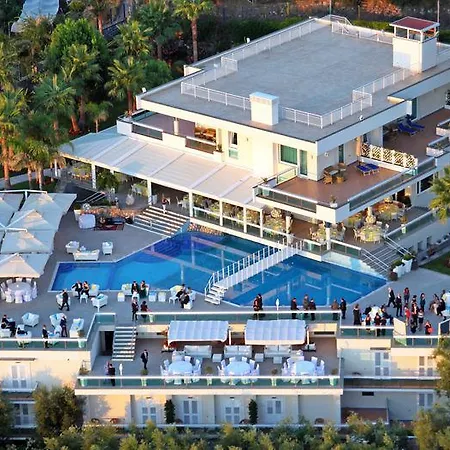 Hotell Eliana 3*