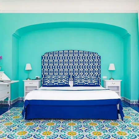 Hotell Eliana 3*